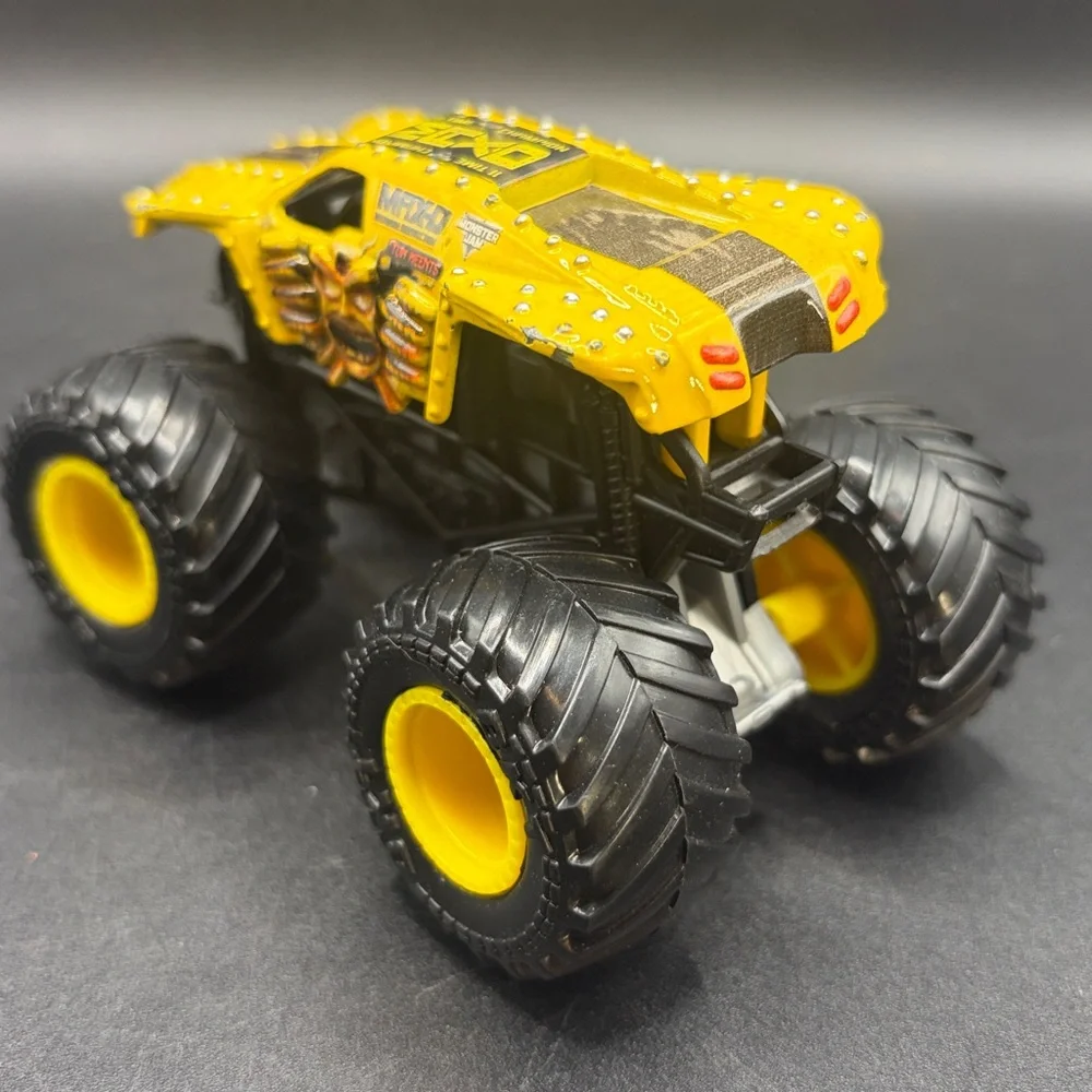 Monster Jam hot wheels